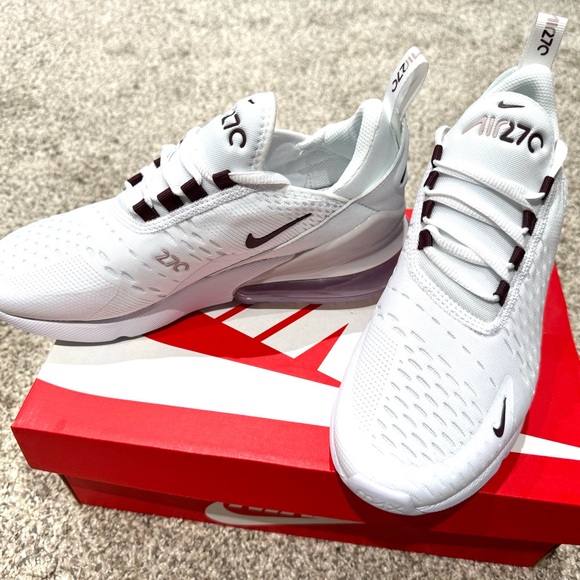 Nike Air 270 White and burgundy Sneakers size youth or